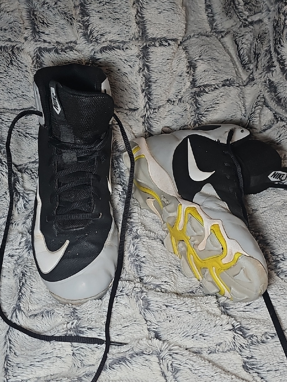 Nike Youth Sz 7.5 Alpha Huarache Keystone Mid Baseball Cleats